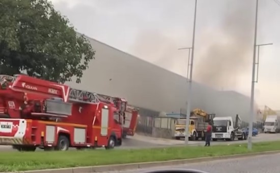 Bursa'da Otomotiv Fabrikasında Yangın! (4)