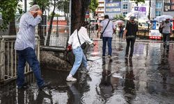 Bugün için uyarılar geldi... Birçok şehri sağanak yağış vuracak