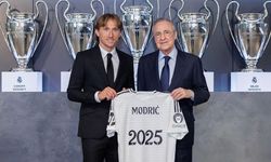 Luka Modric, Real Madrid'de kaldı!