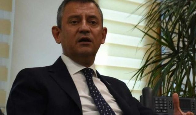 CHP Genel Başkanı Özel, İzmir İl Başkanlığı'nı ziyareti etti