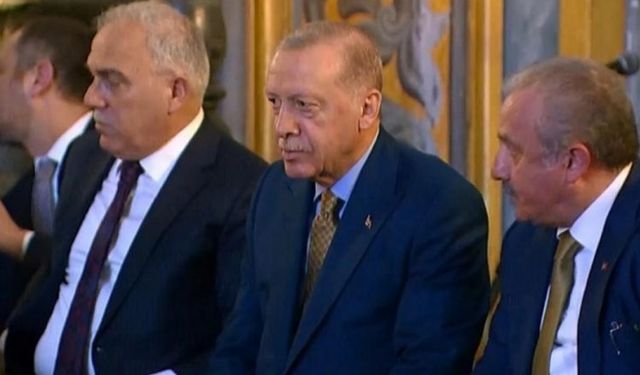 Cumhurbaşkanı Erdoğan, Ayasofya Camii'nde hafızlık öğrencilerinin törenine katıldı